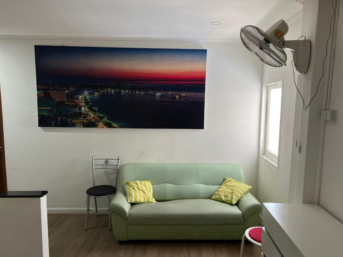 Galaxy Suites Pattaja Kültér fotó