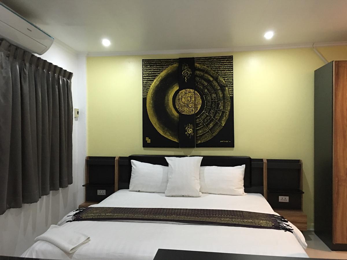 Galaxy Suites Pattaja Kültér fotó