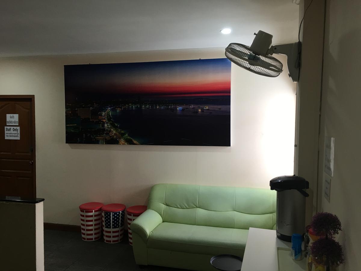 Galaxy Suites Pattaja Kültér fotó